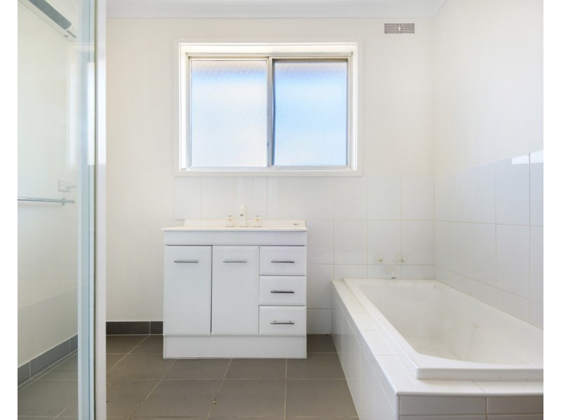 11 Maude Street, Wendouree VIC 3355