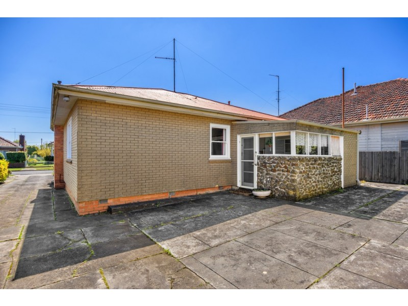 13 Fisher Street, Wendouree VIC 3355