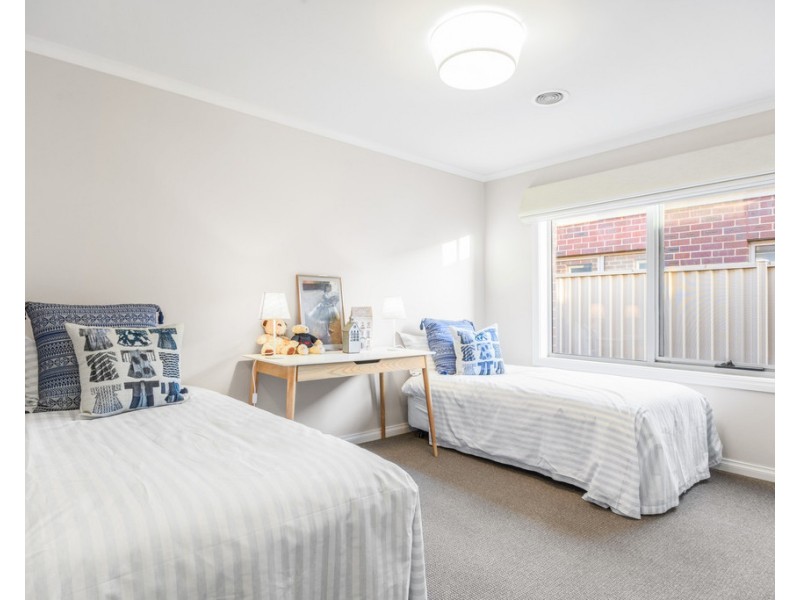 19 Howe Street, Miners Rest VIC 3352