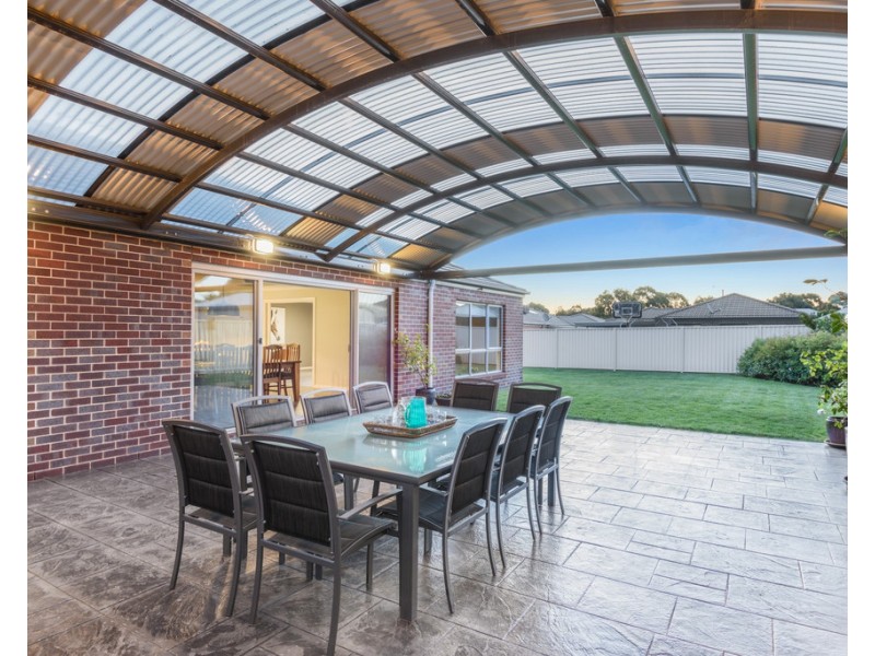 19 Howe Street, Miners Rest VIC 3352