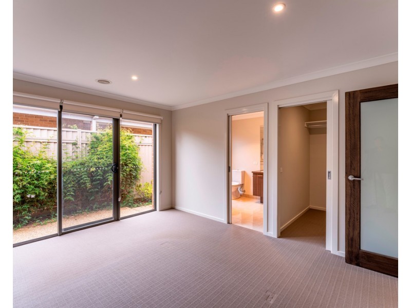 15 Portsea Street, Alfredton VIC 3350