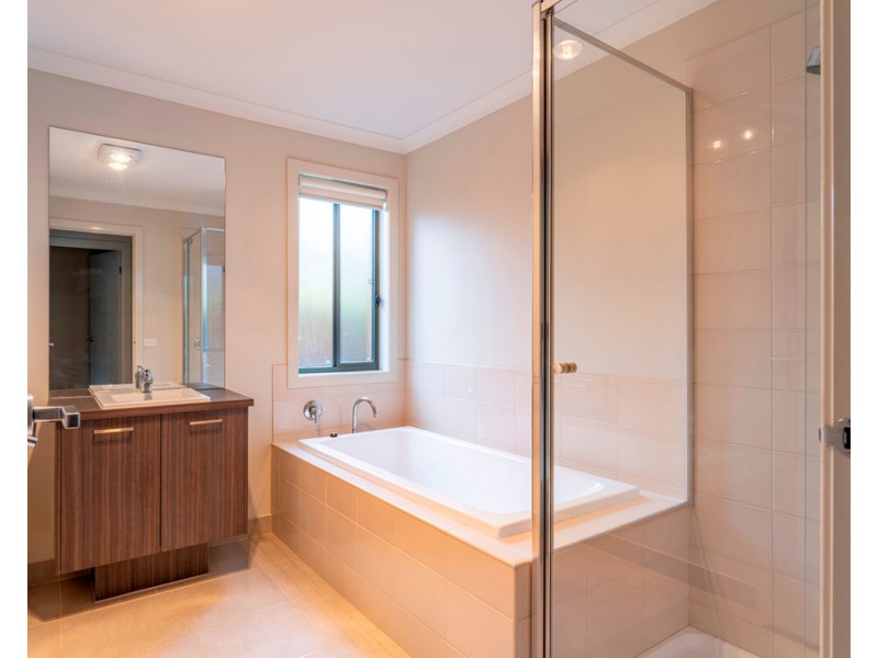 15 Portsea Street, Alfredton VIC 3350