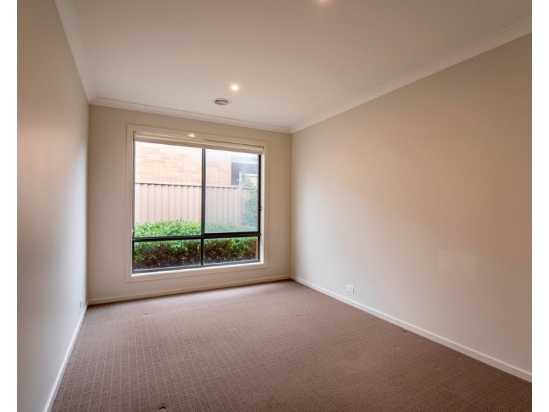 15 Portsea Street, Alfredton VIC 3350