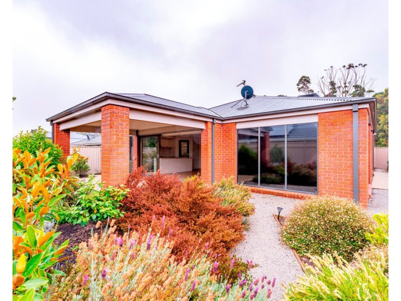 15 Portsea Street, Alfredton VIC 3350