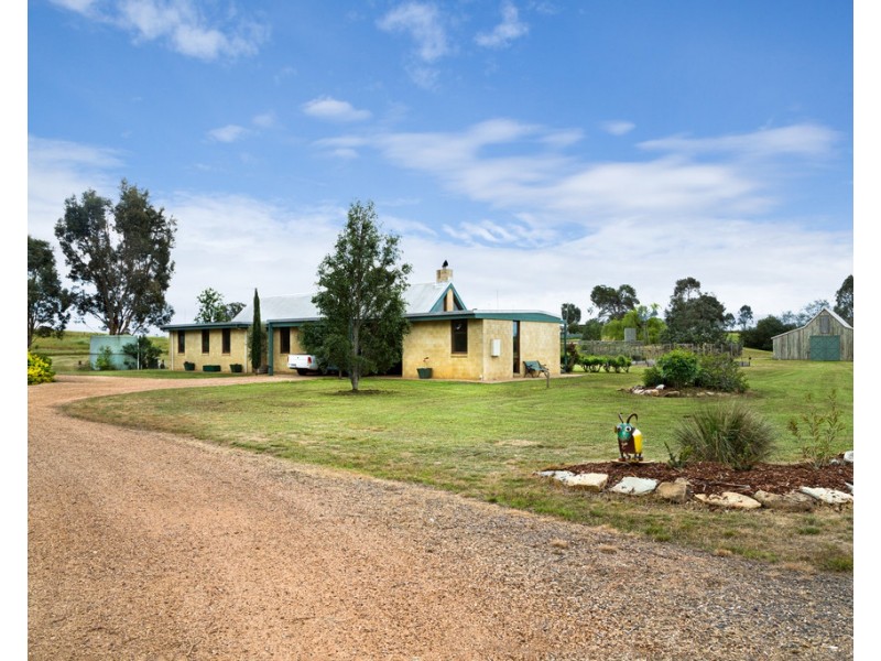 36 Crespigny Street, Talbot VIC 3371