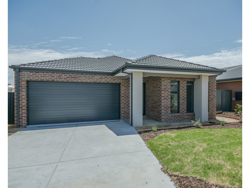 17 Newmarket Terrace, Miners Rest VIC 3352