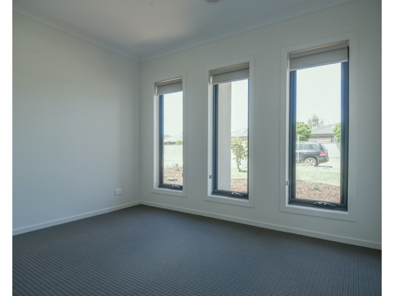 17 Newmarket Terrace, Miners Rest VIC 3352