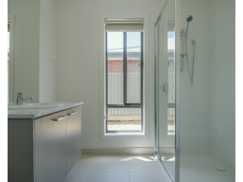 17 Newmarket Terrace, Miners Rest VIC 3352