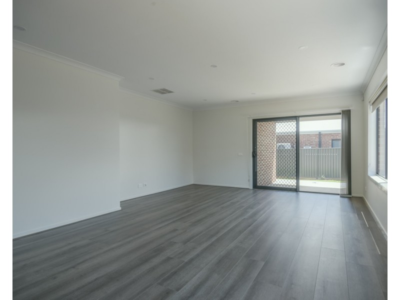 17 Newmarket Terrace, Miners Rest VIC 3352