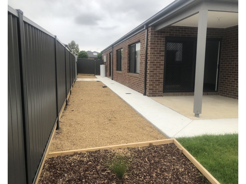 17 Newmarket Terrace, Miners Rest VIC 3352