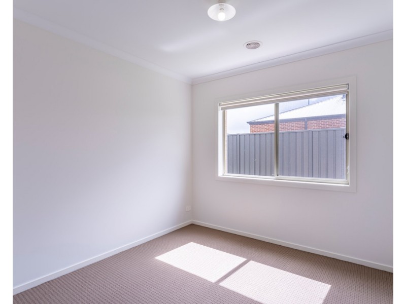 44 Arranmore Drive, Miners Rest VIC 3352