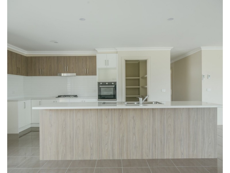 27 Karol Street, Alfredton VIC 3350