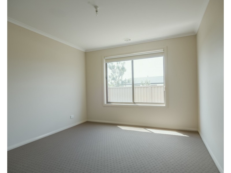 27 Karol Street, Alfredton VIC 3350