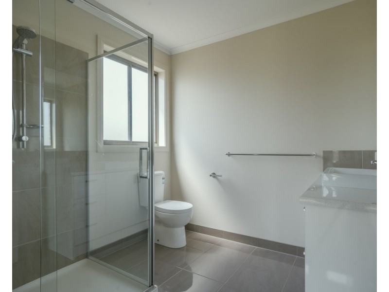 27 Karol Street, Alfredton VIC 3350