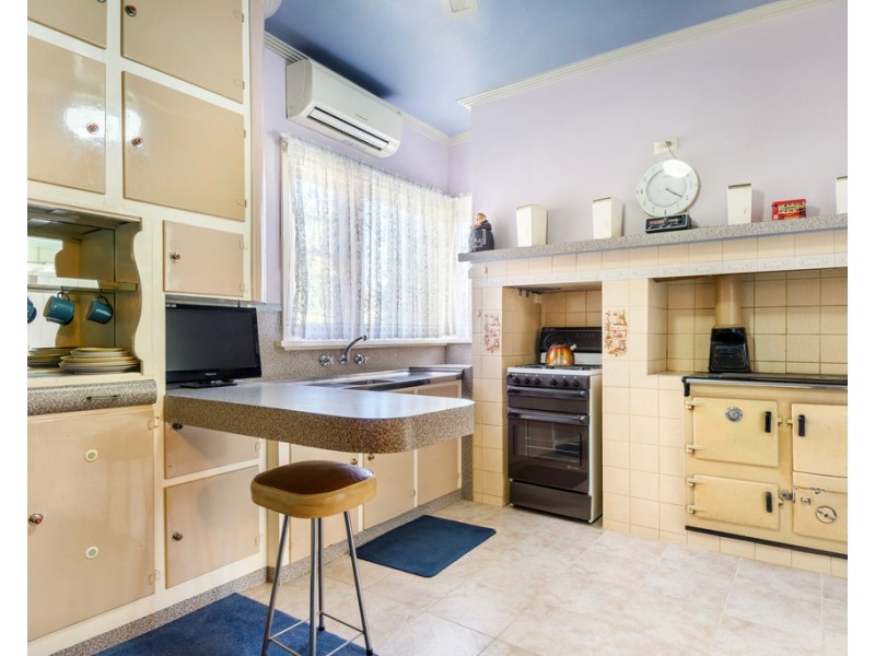 724 Humffray Street South, Mount Pleasant VIC 3350