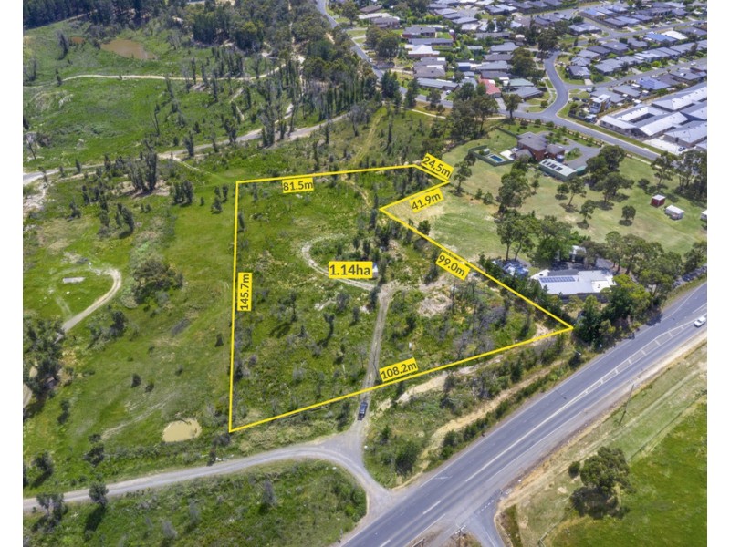 212 Whitehorse Road, Mount Clear VIC 3350