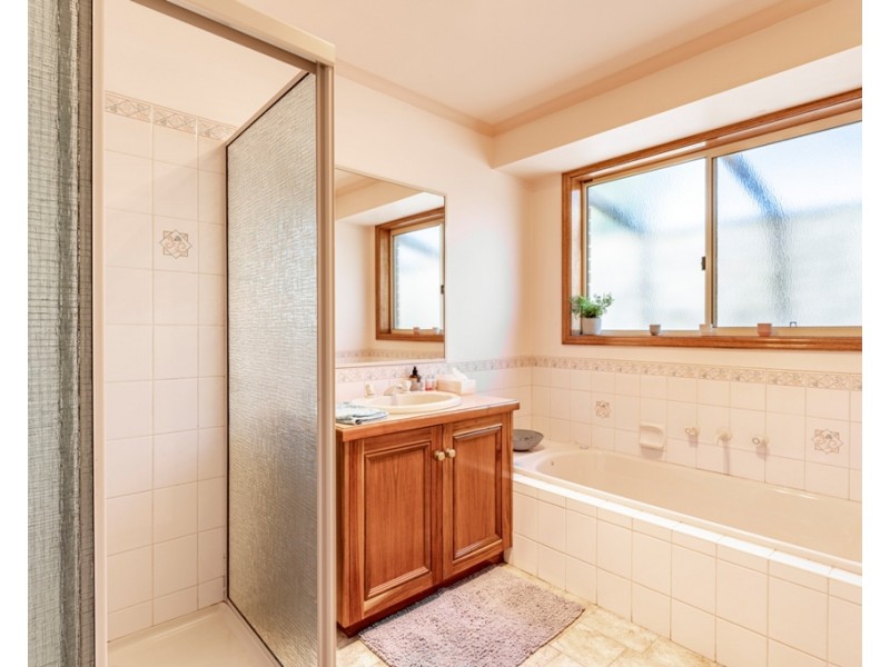 31 Towong Street, Alfredton VIC 3350