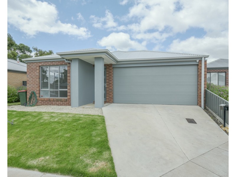 1 Colette Court, Canadian VIC 3350