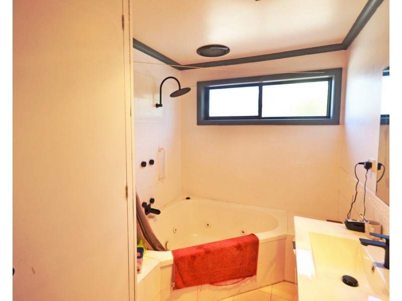 6 Mill Street, St Arnaud VIC 3478