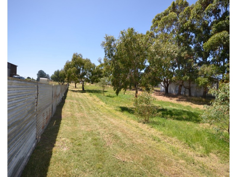 11 Lyons Street, Skipton VIC 3361