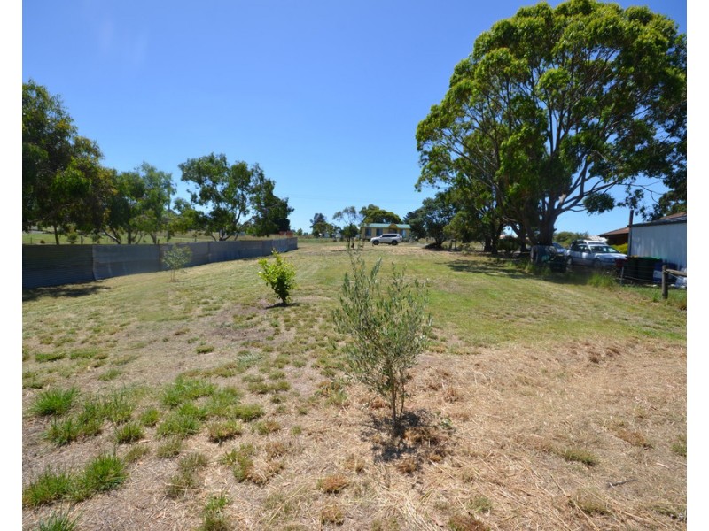 11 Lyons Street, Skipton VIC 3361