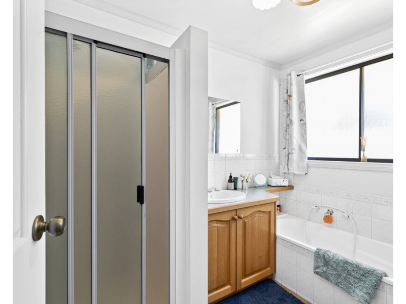 1/27 Lawrie Drive, Alfredton VIC 3350