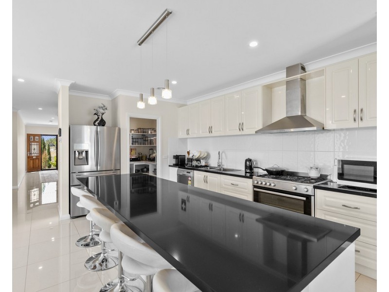 18 Maestro Court, Delacombe VIC 3356