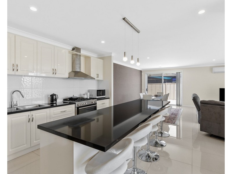 18 Maestro Court, Delacombe VIC 3356