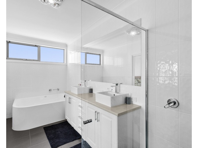 18 Maestro Court, Delacombe VIC 3356