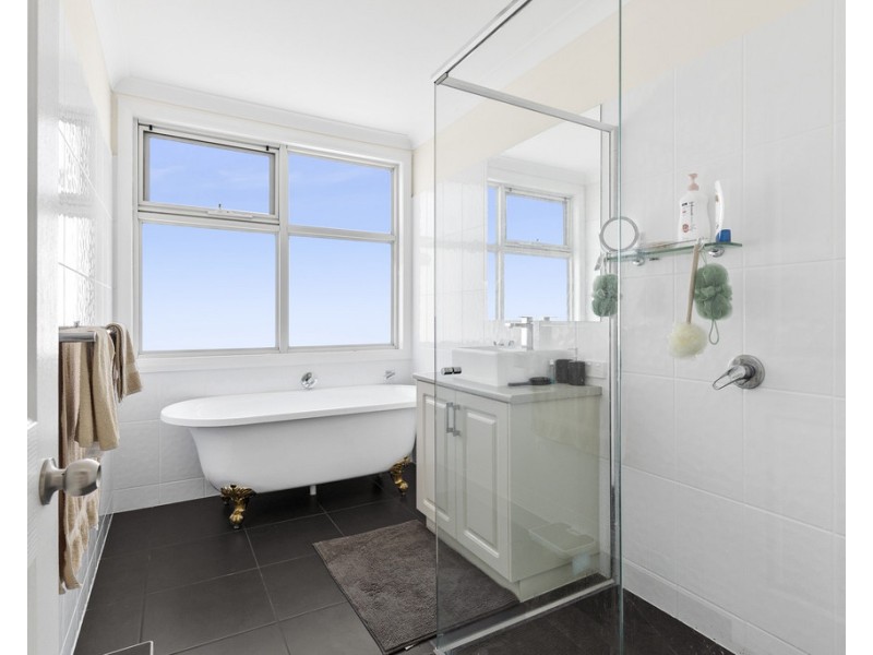 18 Maestro Court, Delacombe VIC 3356