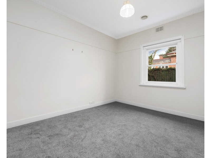 2 Hotham Street, Lake Wendouree VIC 3350