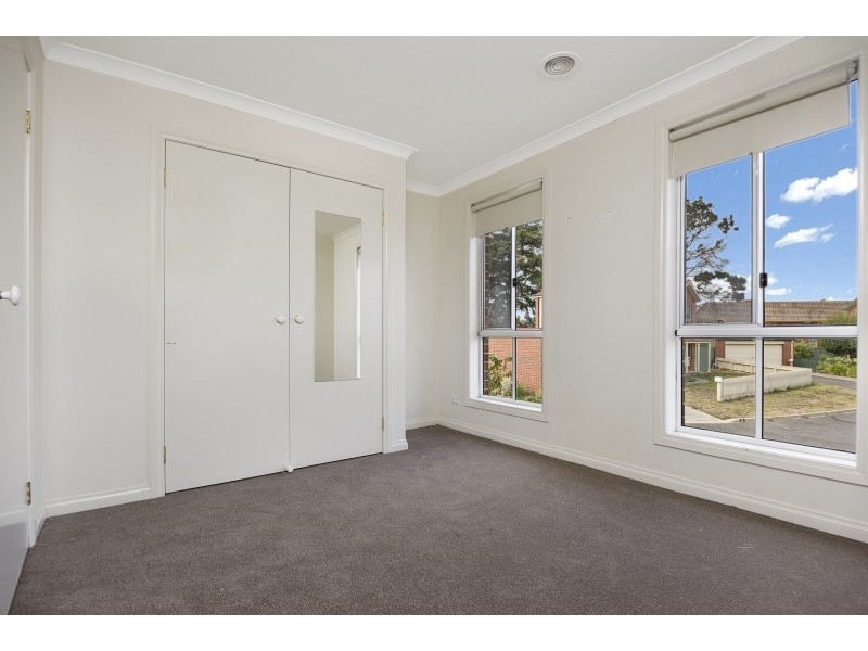 1 Bentley Place, Ballarat East VIC 3350