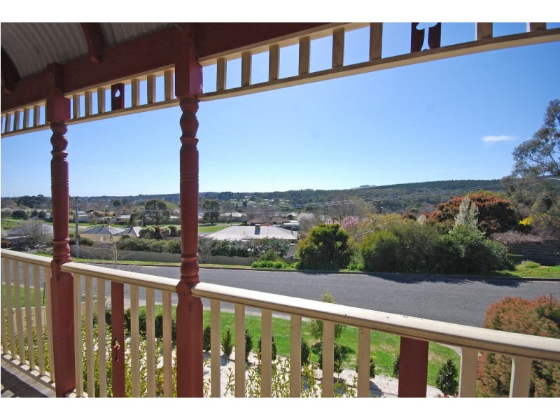 11 Hammon Street, Creswick VIC 3363