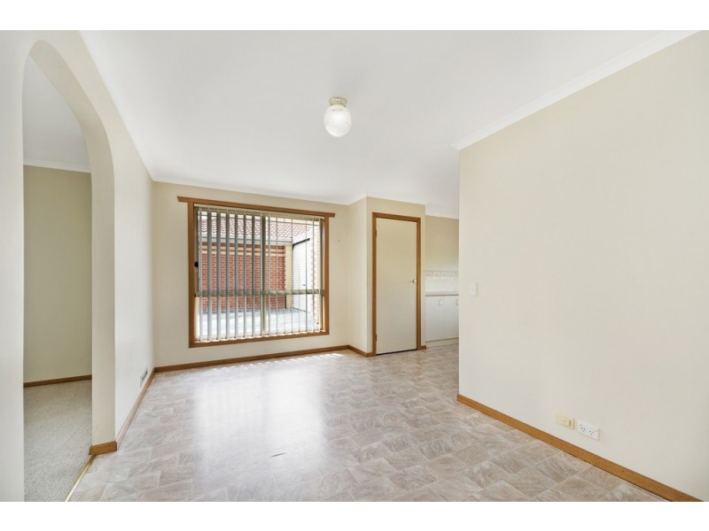 2/199 Yarrowee Street, Sebastopol VIC 3356