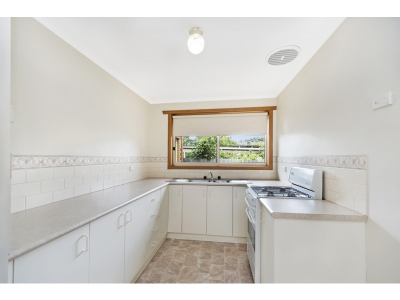 2/199 Yarrowee Street, Sebastopol VIC 3356