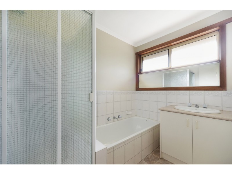 2/199 Yarrowee Street, Sebastopol VIC 3356