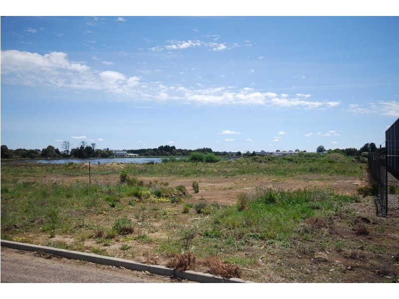 44 Gregory Street West, Wendouree VIC 3355