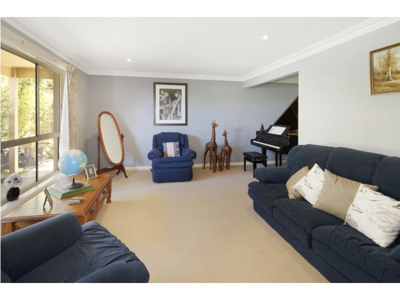 9 Sainsbury Court, Mount Clear VIC 3350