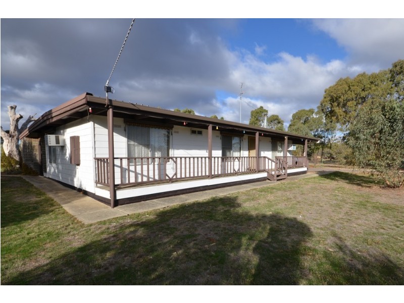 95 Foulkes Crescent, Clunes VIC 3370