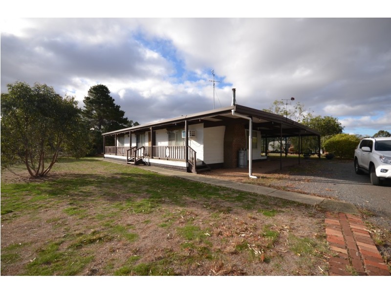 95 Foulkes Crescent, Clunes VIC 3370