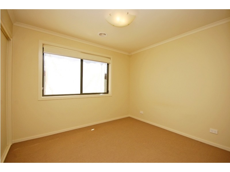 12 Hodge Street, Miners Rest VIC 3352