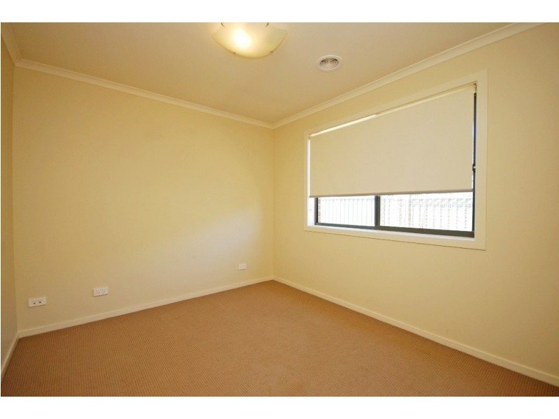 12 Hodge Street, Miners Rest VIC 3352