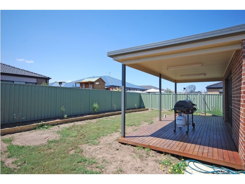 12 Hodge Street, Miners Rest VIC 3352