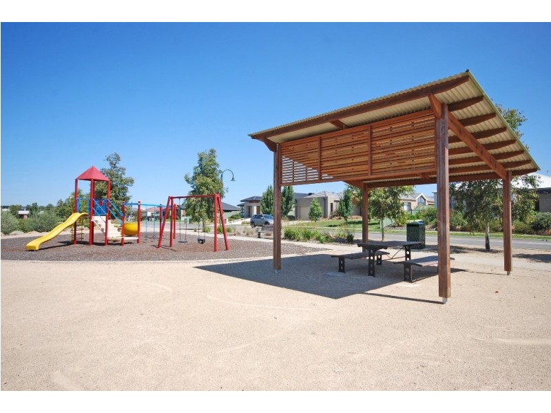 12 Hodge Street, Miners Rest VIC 3352