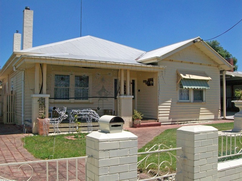 27 High Street, Lismore VIC 3324