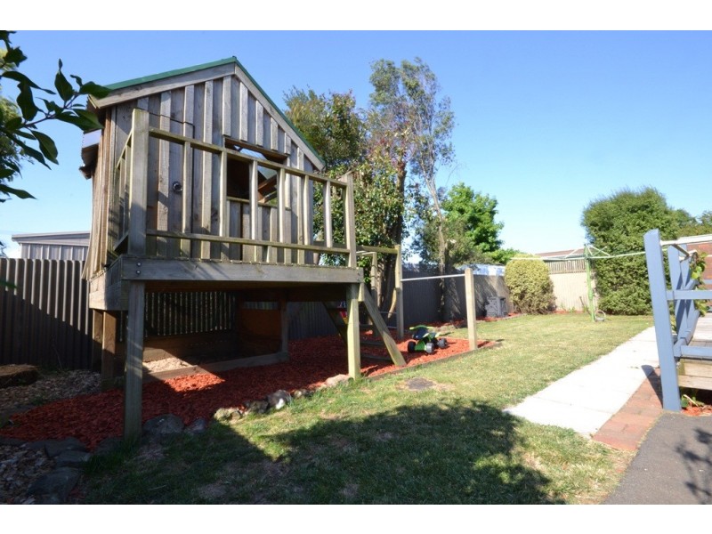 42 Langstaffe Drive, Wendouree VIC 3355