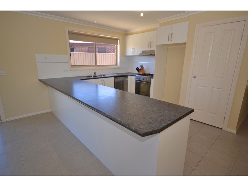 28 Josephine Way, Sebastopol VIC 3356