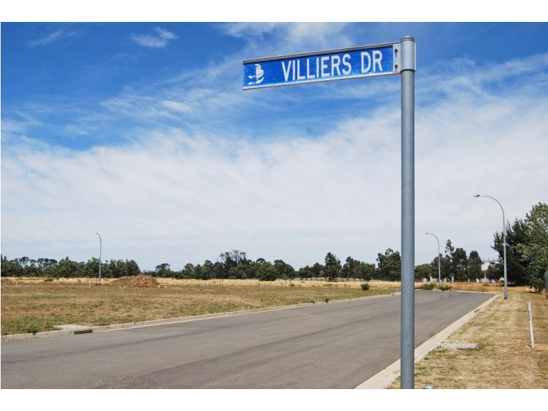 21 Villiers Drive, Wendouree VIC 3355