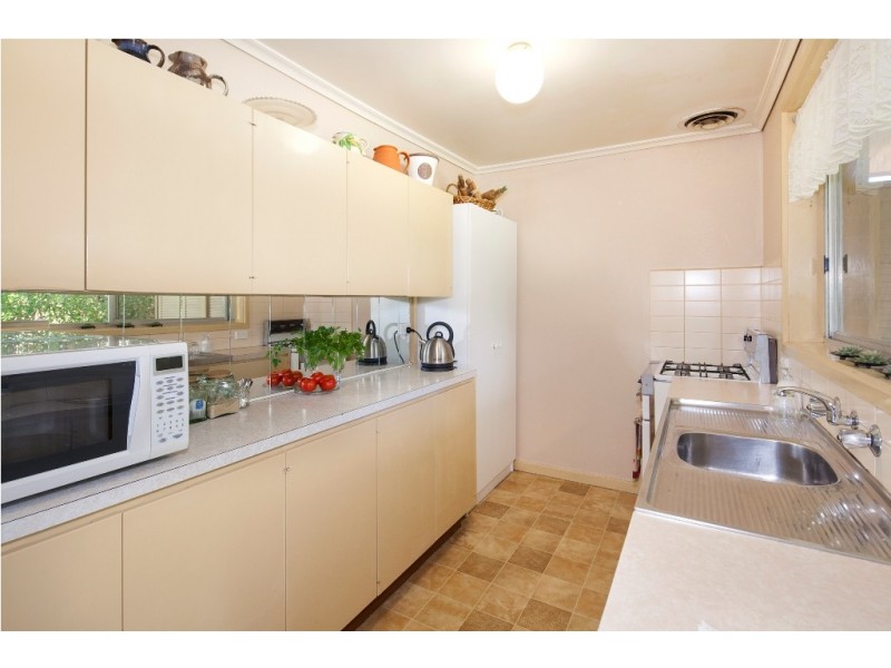 5 Frances Crescent, Ballarat East VIC 3350