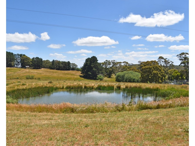 8 Willowbank Way, Brown Hill VIC 3350